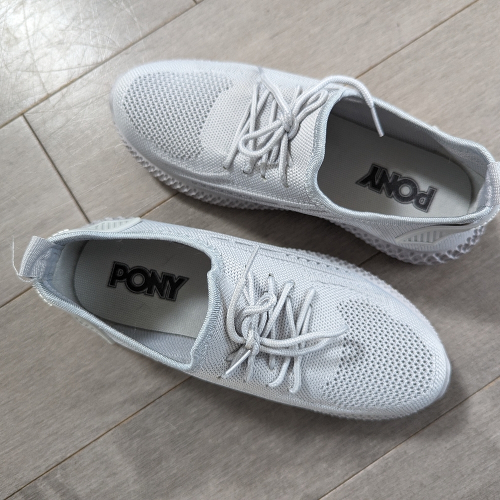 Pony gray mesh light weight boys sneakers shoes size 4